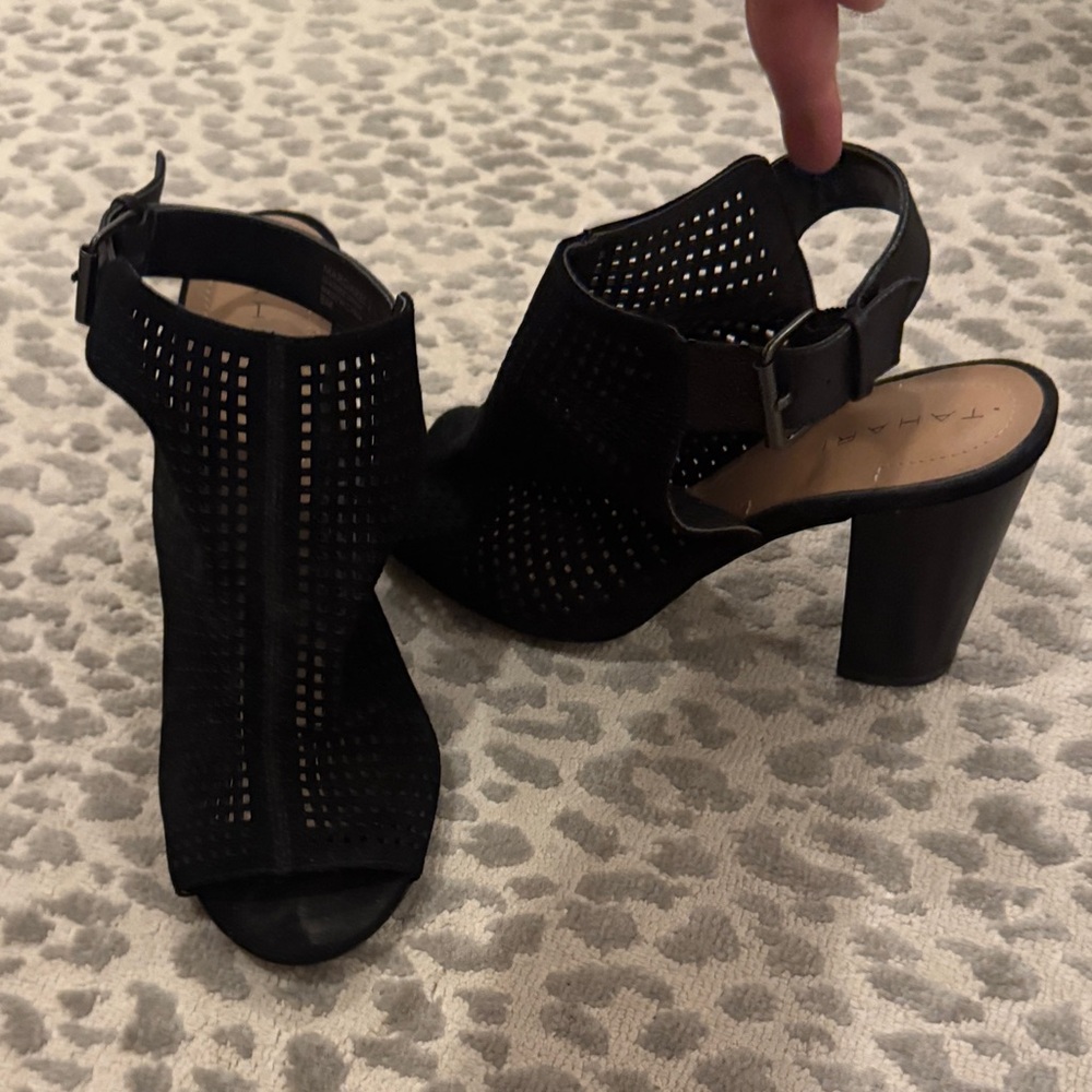 Stylish Tahari Black Heeled Sandals